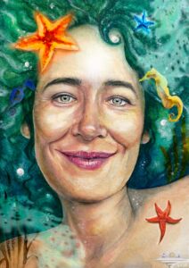 Retrato de un rostro de mujer a la acuarela con ornamento marino