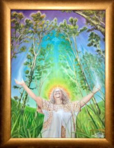 Pintura de una mujer con los brazos abiertos en plena conexión con la naturaleza, rodeada de luz y árboles. Obra que expresa expansión, alegría y experiencia espiritual.
